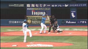 2回裏、筒香選手がバックスクリーンへソロホームランを放ち、先制に成功！