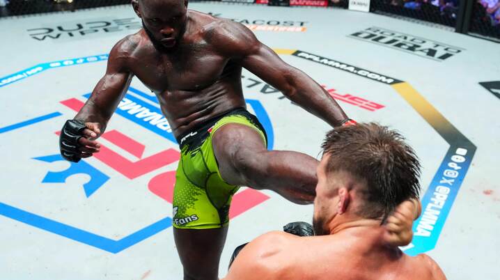 UFC100ポスターブロックレスナーvsフランクミア他3タイトル戦大型ポスター UFC100ポスターブロックレスナーvsフランクミア他3タイトル戦