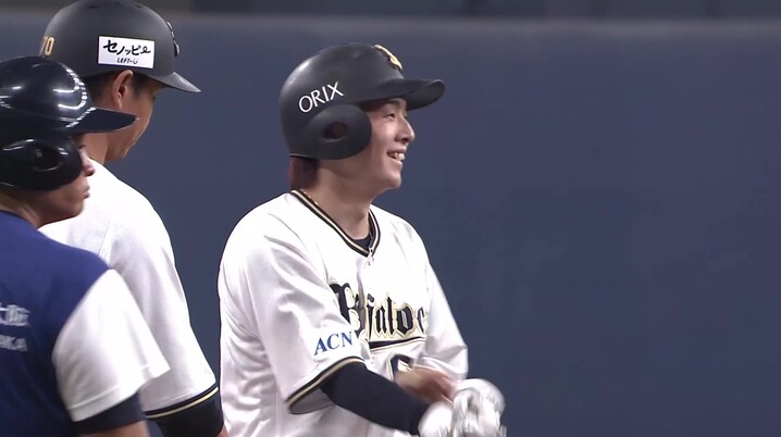 仲地礼亜 プロ初勝利記念直筆サイン入りフォトファイル 中日ドラゴンズ 中日ドラゴンズ オフィシャルウェブサイト - ドラゴンズニュース