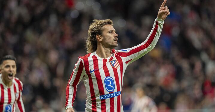 ドニエル・マレンがアストン・ヴィラに完全移籍【ドルトムント