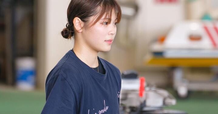 女子ボートレーサー小野生奈選手サイン入りプロペラ&峰竜太シャツ&堀未央奈 女子ボートレーサー小野生奈選手サイン入りプロペラ&峰竜太シャツ&堀