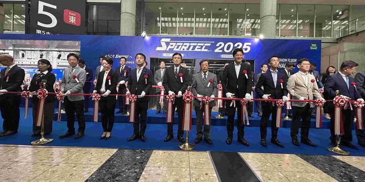 2000年頃　色紙　上野　麗華　全日本女子ソフトボールチーム 女子ソフト世界一｣監督が自宅に引きこもって半年間続けてきた
