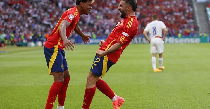 PUMAがマンチェスター・シティの旧正月コレクションを発表 - スポーツナビ