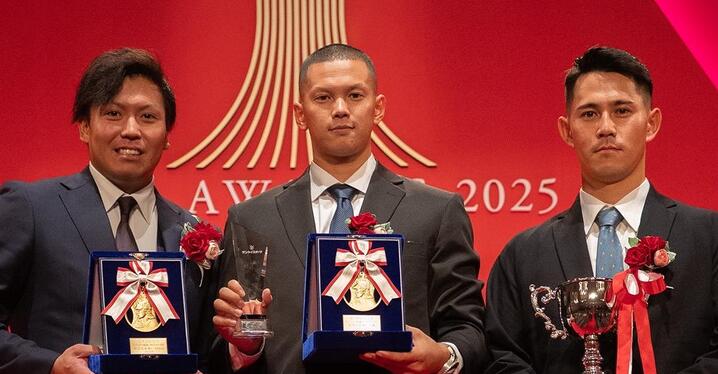 中日ドラゴンズ】福留孝介選手 NPB通算2000試合出場記念「直筆サイン