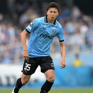 Jリーグ　川崎フロンターレ 気合いの一発!! 脇坂泰斗が体ごと押し込む! 等々力初トゥース