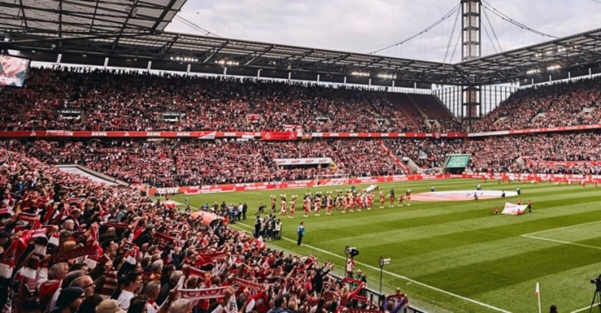 明らかに特別 Spurbar Anders 1 Fcケルンの今シーズン日本語スローガンが遂に決定 スポーツナビ