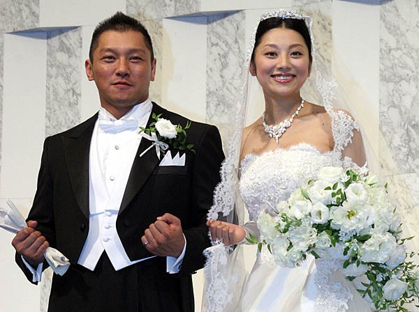 坂田亘と小池栄子が結婚式 ＨＧに第１子誕生でハッスルにダブルの幸せ