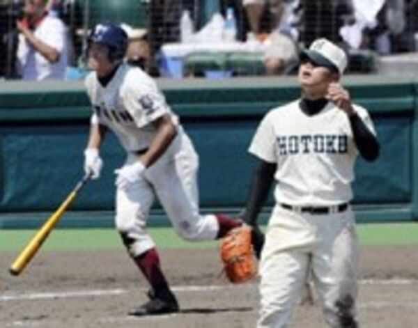 勝敗を分けたベンチワーク ピンチでの 間 タジケンの高校野球観戦記 Vol 14 スポーツナビ 勝敗を分けたベンチワーク ピンチでの 間 タジケンの高校野球観戦記 Vol 14 スポーツナビ