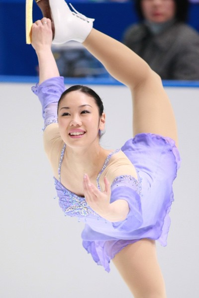 フィギュアスケート　浅田真央　中野友加里　村主章枝　安藤美姫他　直筆サイン色紙 フィギュアスケート 浅田真央 中野友加里 村主章枝 安藤美姫他