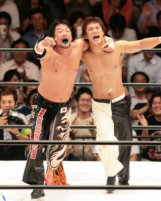 ハッスルデビュー戦は師匠TAJIRIとのタッグで白星スタート