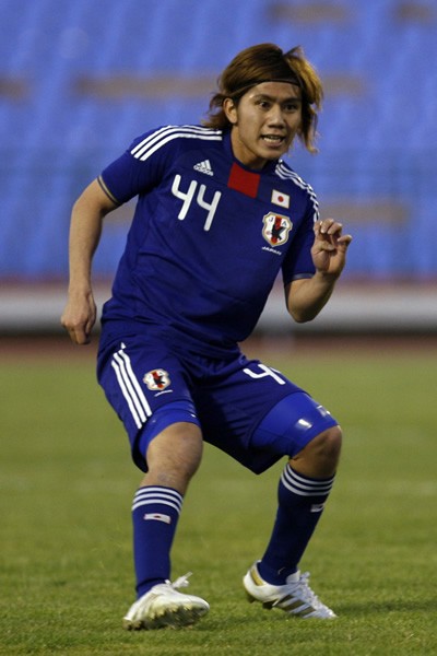 イエメン戦で念願のA代表デビューを飾った柏木。岡田監督からは中盤のリーダーとして期待された