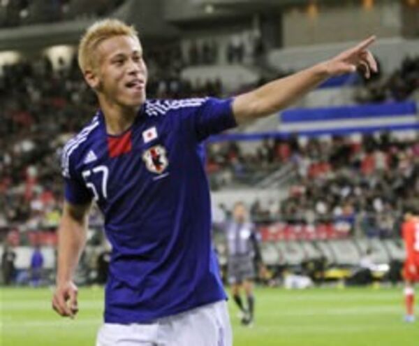 本田 中村俊さんからのパスがまだまだ少ない バーレーン戦後 選手コメント スポーツナビ 本田 中村俊さんからのパスがまだまだ少ない バーレーン戦後 選手コメント スポーツナビ