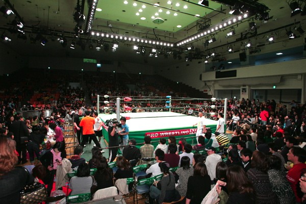 納得のいかない結末、タイトル戦決定にファンの不満が爆発――暴動寸前の不穏な空気が流れた