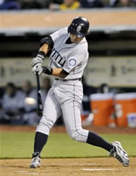 イチロー：大リーグ3000本安打、史上30人目－プロ最多に続く快挙