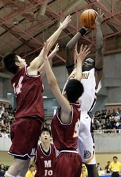 八王子が明成を逆転で下し初優勝＝高校総体バスケ 男子決勝