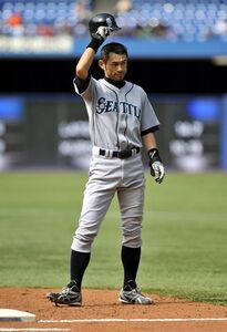 敵地ファン 味方ブルペンもイチローを祝福 10年連続0安打達成の瞬間 スポーツナビ 敵地ファン 味方ブルペンもイチローを祝福 10年連続0安打達成の瞬間 スポーツナビ