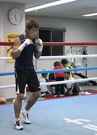 母に捧げる2階級制覇を――長谷川の視線に先には「勝利」しか見えない