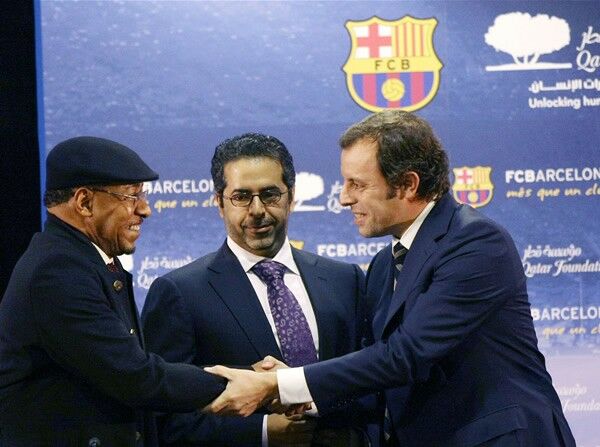 スポンサー契約がバルセロナを変える カタール財団の危険なイメージ スポーツナビ