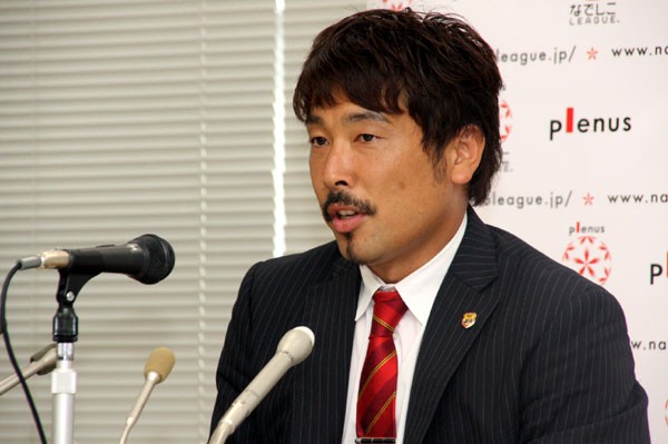 「なでしこジャパンの弱点を突きたい」とチャリティーマッチへ向けて意気込みを語った星川監督