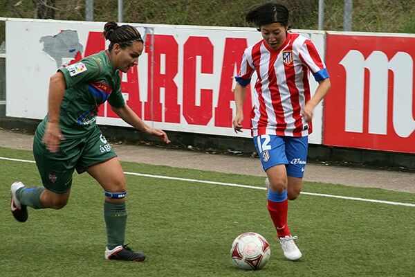 岩倉三恵 失望を経て叶えた海外移籍 スペイン女子サッカー界で活躍する日本人 スポーツナビ