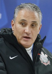 コリンチャンスのチチ監督は、後半の苦戦は認めたものの、前半のプレーには満足している様子だった(写真は11日の会見のもの)
