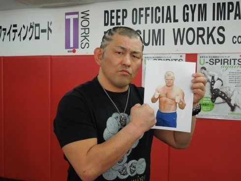 “喧嘩番長”ナイマンと対戦する鈴木。パンクラスとリングスが絶縁していた時代にはできなかったマッチメイクだ