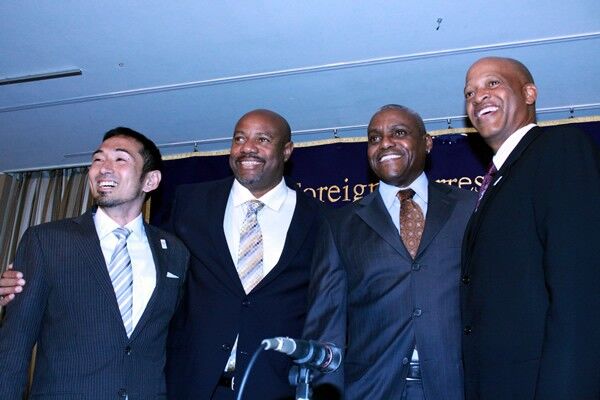 カール ルイスが被災地に伝えたいこと 東北スポーツサミット2013報告会見 スポーツナビ カール ルイスが被災地に伝えたいこと 東北スポーツサミット2013報告会見 スポーツナビ