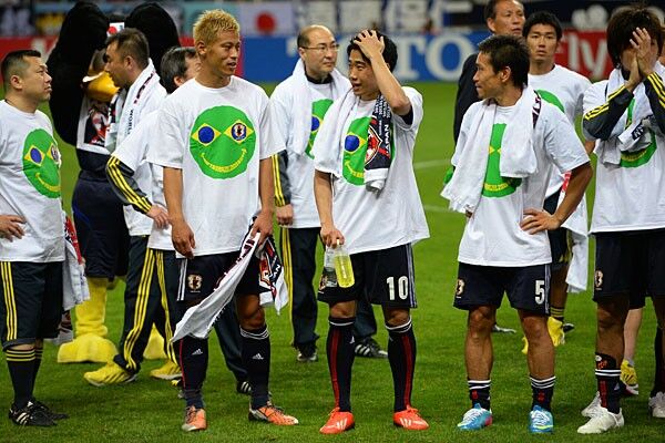 本田圭佑がより輝くために必要な条件 w杯での躍進へ 背番号4が出した宿題 スポーツナビ 本田圭佑がより輝くために必要な条件 w杯での躍進へ 背番号4が出した宿題 スポーツナビ