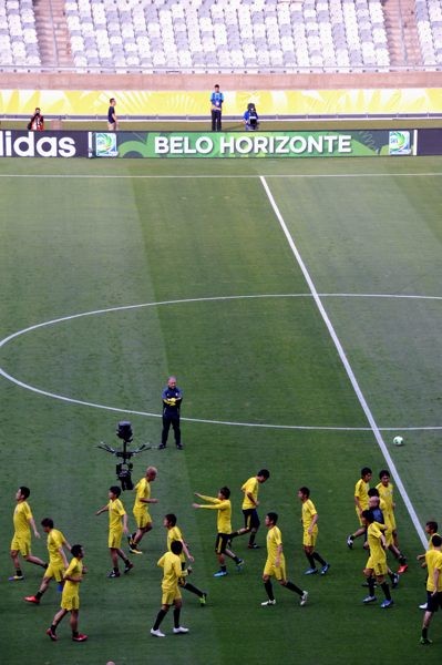 メキシコ戦の会場「ミネイロン」で調整する日本代表。明日の試合が無事開催されますように