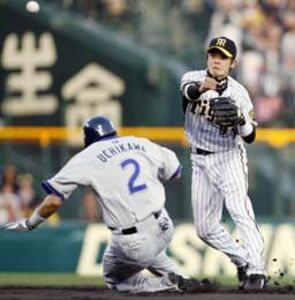桧山進次郎と藤本敦士 判官贔屓 な阪神ファンに愛された虎戦士の引退 スポーツナビ 桧山進次郎と藤本敦士 判官贔屓 な阪神ファンに愛された虎戦士の引退 スポーツナビ