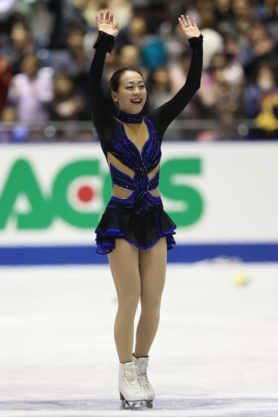 女子優勝の浅田真央