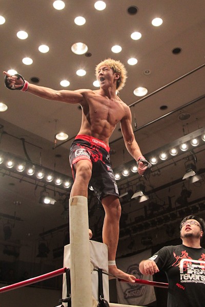 佐々木憂流迦は予告どおりZST王者・藤原をスリーパーで一本勝ち