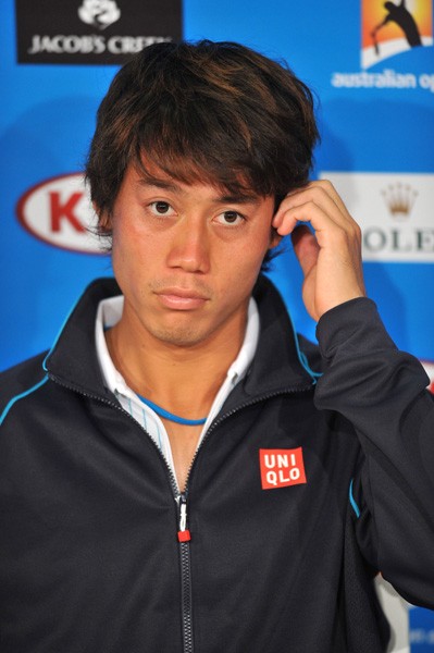 試合後の会見に臨む錦織。出席者の中で日本人以外の記者はわずか2人だった