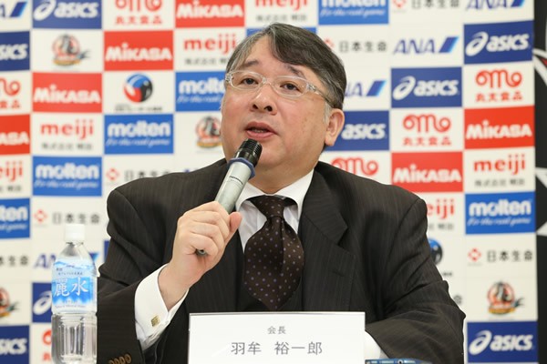 監督交代の要因を語った羽牟会長。やはり、世界選手権への出場権を逃すなど成績不振の影響が大きかった