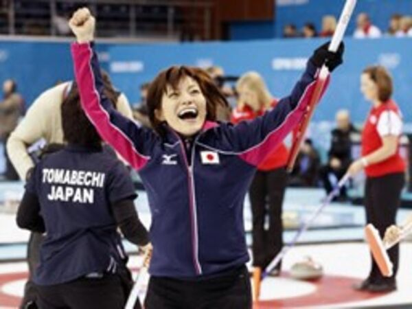 カーリング女子に漂う 覚醒 の予感 完全アウエーでつかんだ大きな勝利 スポーツナビ カーリング女子に漂う 覚醒 の予感 完全アウエーでつかんだ大きな勝利 スポーツナビ