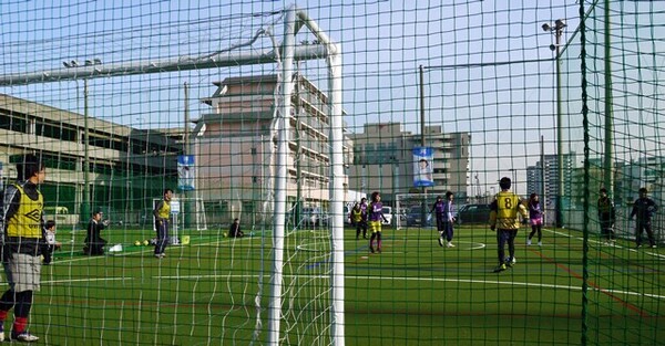 ボールはトモダチ キャプ翼コート 横浜元町へキック ダッシュ スポーツナビdo ボールはトモダチ キャプ翼コート 横浜元町へキック ダッシュ スポーツナビdo