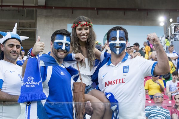ギリシャが誇るべき１２人目の選手たち 代表チームの応援はプライスレス スポーツナビ