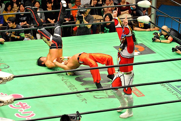GHCジュニアタッグ前哨戦では再試合を制した新日本コンビが2連勝