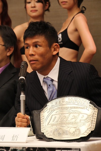 北岡は全選手を挑発するように「みなさん、僕の前座頑張ってください」と不敵発言