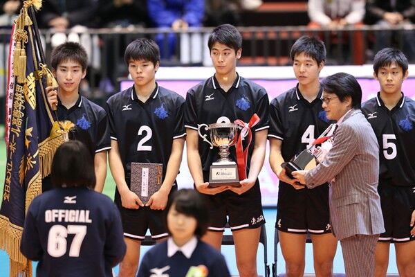 巧さ に 高さ が加わった東福岡 長身選手を鍛え 悲願の春高バレー初制覇 スポーツナビ 巧さ に 高さ が加わった東福岡 長身選手を鍛え 悲願の春高バレー初制覇 スポーツナビ