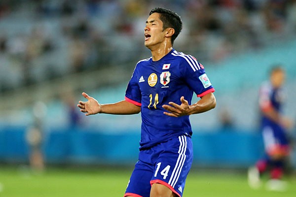 決定機を生かせず、天を仰ぐ武藤。アジアカップでは4試合すべてに途中出場したが、無得点に終わった