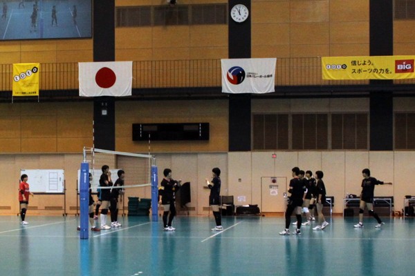 ユース、ジュニアの合同合宿には、シニア代表のコーチも参加。一貫したプロジェクトの元で強化を図る