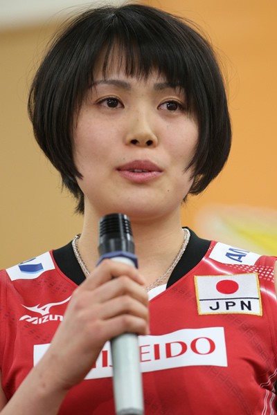 初選出の岩崎について、眞鍋監督はディフェンスの安定を評価している