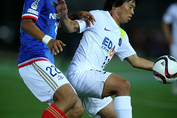 横浜FM戦で7試合ぶりのゴール。相手がカバーに入る中、驚くべき反応でネットを揺らした