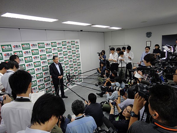 川淵会長は短期間での改革が軌道に乗ったことに対して「バスケットボール関係者もやればできる」と満足感を示した