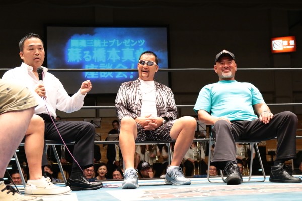 闘魂三銃士の武藤、蝶野のヤンチャな破壊王エピソード暴露に後楽園は大爆笑