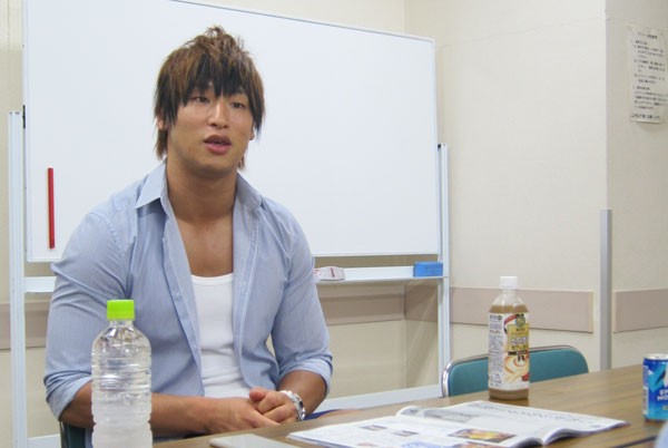 “ゴールデン☆スター”飯伏幸太にプロレス界夏の風物詩としてすっかり定着した感のあるDDT両国大会の見どころを語ってもらった