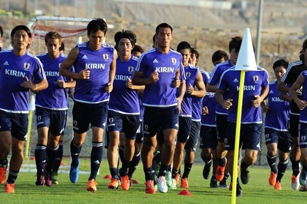 取材集中も本田圭佑は多くを語らず 日本代表は急きょ練習を非公開 スポーツナビ 取材集中も本田圭佑は多くを語らず 日本代表は急きょ練習を非公開 スポーツナビ