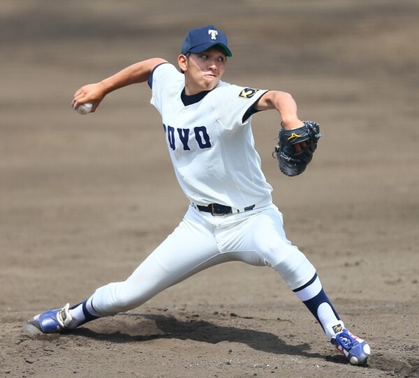 シュートなどを巧みに操る投球で2部優勝、入れ替え戦進出を果たした東洋大・原