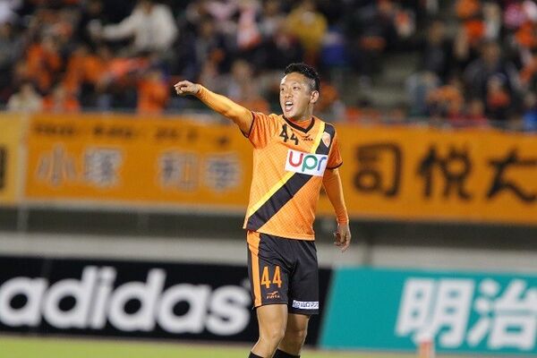 10番を背負い 庄司時代 を切り開く 山口の背番号にまつわるストーリー スポーツナビ 10番を背負い 庄司時代 を切り開く 山口の背番号にまつわるストーリー スポーツナビ